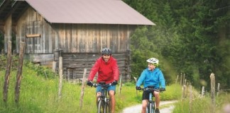 Bosch eBike Systems auf der CMT in Stuttgart Mit einem eBike mit Bosch-Motor durchs Land