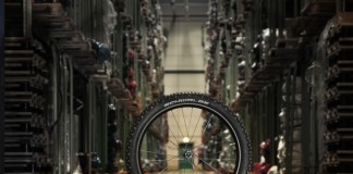 Das Fahrrad als weltweiter Mobilitätsfaktor Volle Lager sind nötig, um der Nachfrage nach neuen Reifengrößen wie 650B/27,5 Zoll gerecht zu werden.