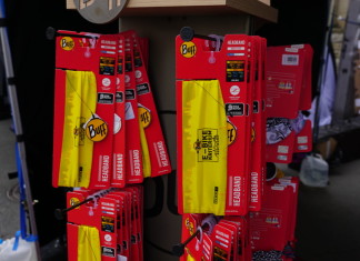 Partystimmung und Sport in Dortmund Die Sonderedition eines Buff-Kopfband