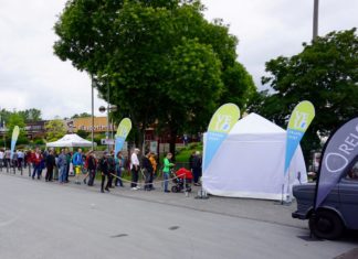 VELOFrankfurt – Erfolgreicher Start in Rhein-Main Viel Los war um die Mittagszeit schon am Kassenzelt.