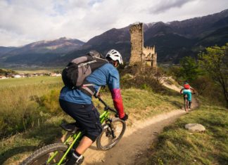 Begleitschutz für die Tour – VAUDE Bike-Protektor-Rucksack Moab Pro „Moab Pro“ erstmals Bike-Rucksäcke mit integriertem Mehrschlagprotektor