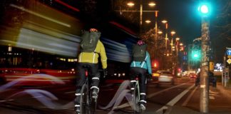 VAUDE: Luminum Serie – Regenschutz, der auffällt! Vaude Luminum - Wer auch bei Schmuddelwetter mit dem Fahrrad im Straßenverkehr unterwegs ist, tut gut daran, dabei aufzufallen.