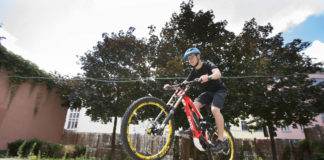 Eurobike: 2017 wird für eBiker spannend Mit Haibikes "Xduro Dwnhll Pro" hat man immer seinen eigenen Lift dabei