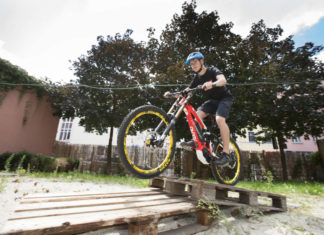 Eurobike: 2017 wird für eBiker spannend Mit Haibikes "Xduro Dwnhll Pro" hat man immer seinen eigenen Lift dabei