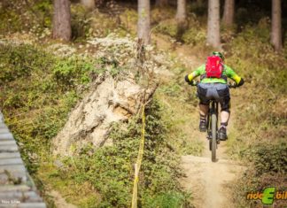 Enduro One 2K17: Auf in die neue Saison! Auf dem Absprung.