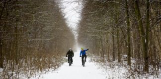 E-Mountainbiken im Winter – Durchfahren? Einsam durch den Berliner Wald