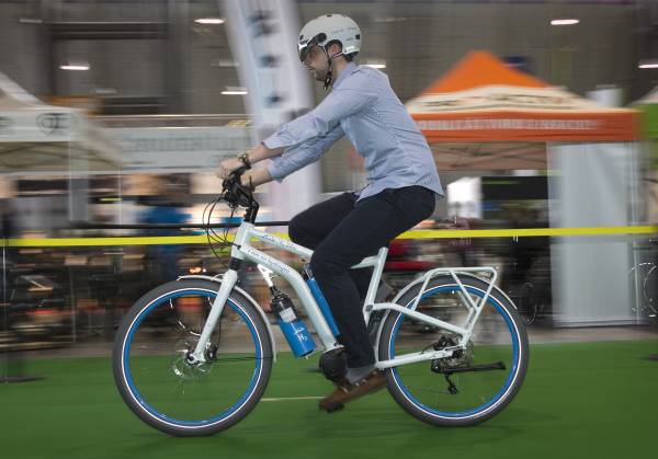 Fahrrad-und ErlebnisReisen 2016: Der Hersteller Cannondale präsentiert sein Wasserstoff Bike am Stand 9E58.