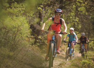 Women’s Camp in Südtirol – Alles wie immer? Nicht ganz! Claudia Bitzer ist freie Kommunikationsberaterin. Das Rad ist ihr liebstes Verkehrsmittel und kommt im Alltag so oft zum Einsatz, wie es ihre Kinder zulassen. Für das Bosch eBike Systems Magazin war Claudia Bitzer in Südtirol und entdeckte das Mountainbiken neu.