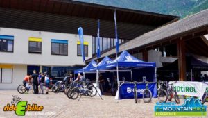 Jeder Radhersteller hatte auf der Expo einen Service-Stand wo das eBike des Tages für die Teilnehmer fertig gemacht werden.